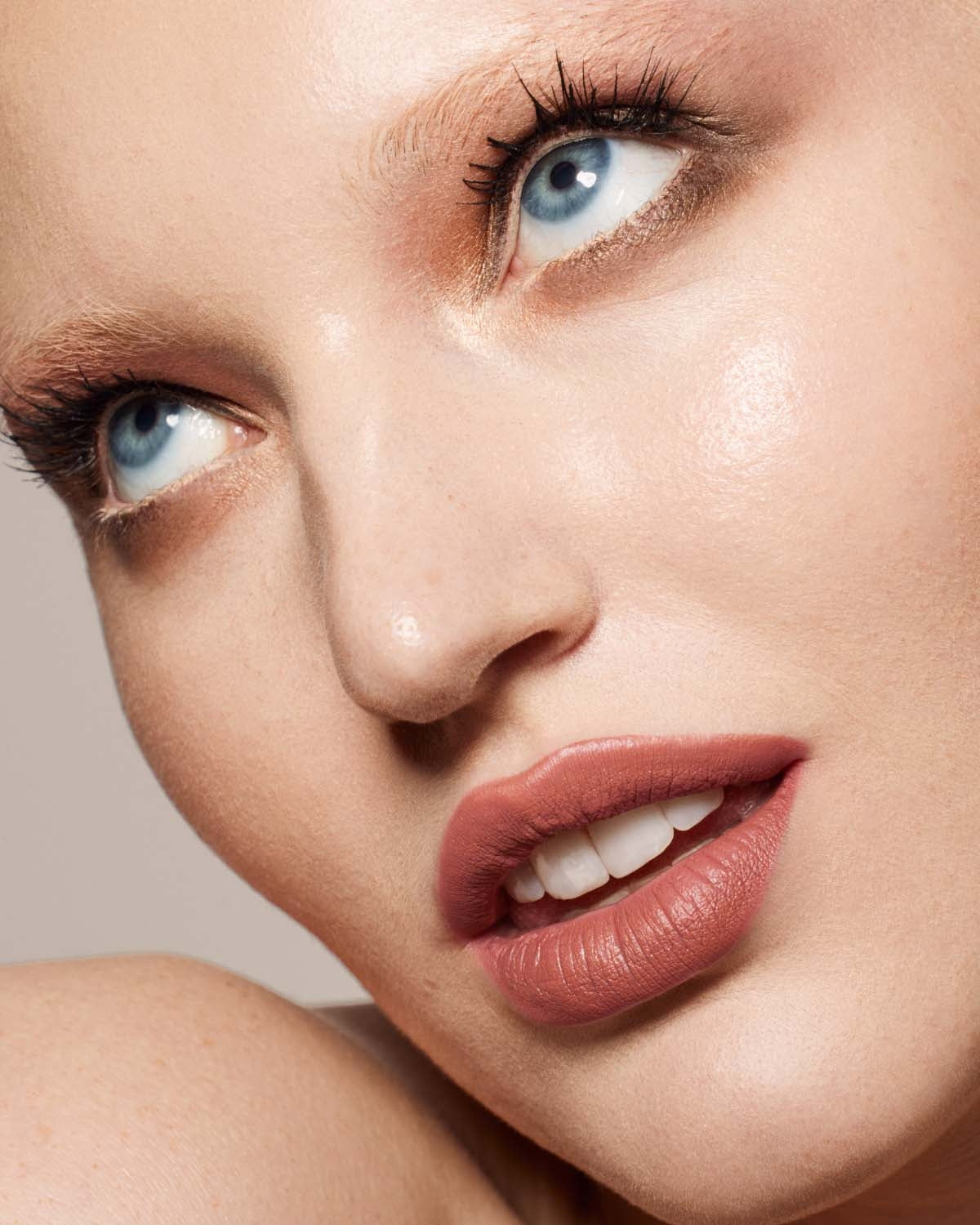 Stunna Lip Paint Longwear Fluid Lip Color ââ‚?Uninterested