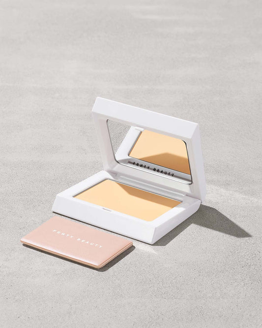 Bright Fix Instant Brightening + Blurring Powder ââ‚?Banana